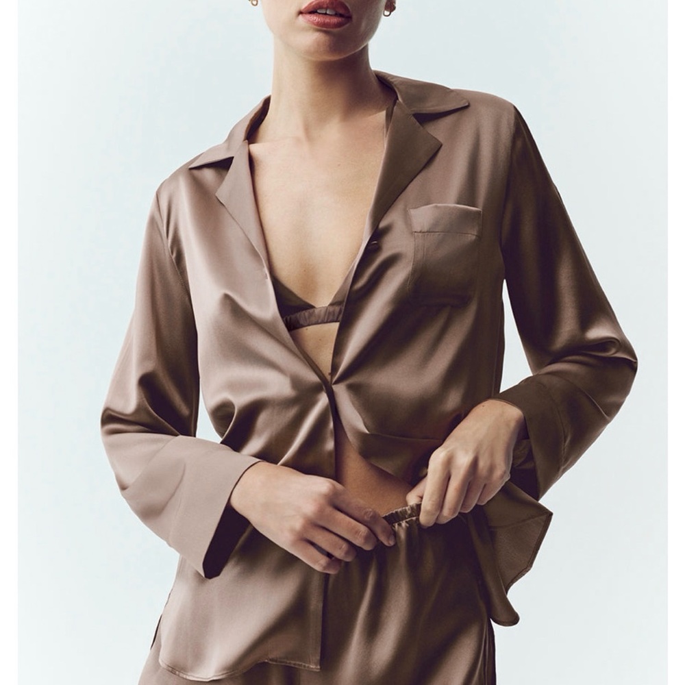ALO Yoga luminous silk button up alpine cocoa